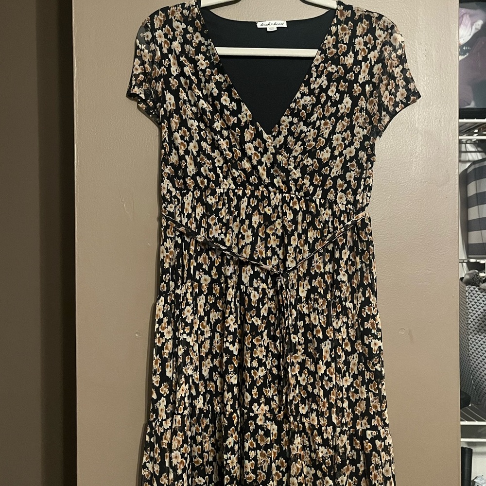 Derek Heart Black and Cream Floral Midi Dress